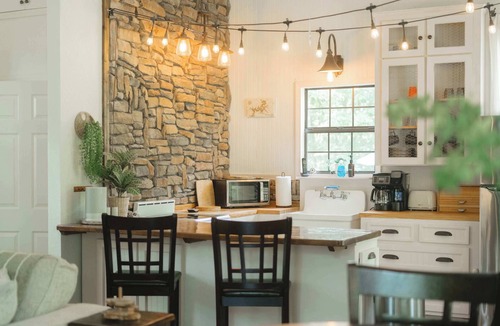 Rogers Cottage | Big Pine Holler | Cozy Cabin with Hot Tub