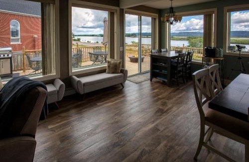 Minneiska Villa | Big River Escape Grandview Manse