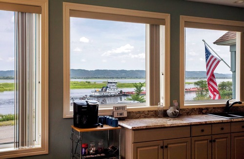 Minneiska House | Big River Escape Grandview Manse