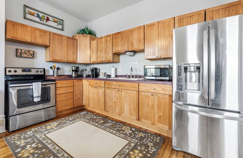 Alma Apartment | Big River Inn - 3 bedroom apartment in Alma