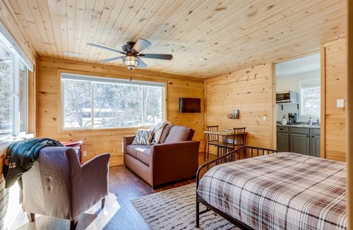 Lyons Cabin | Birch Cabin-RMNP-MTN VIEWS-River COLD PLUNGE SPOT!