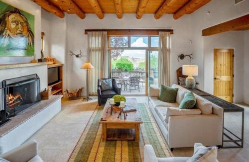 Tesuque House | Bishop`s Lodge Villa 38m