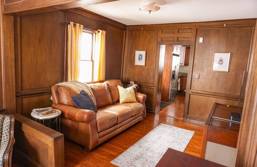 Stillwater House | Blocks to Downtown. Charming 3 Bed, Entire House
