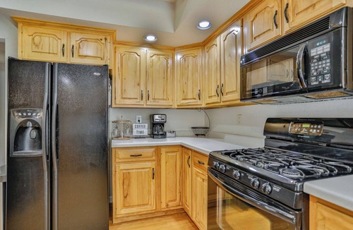 Schofield House | Blue Heron Oar’asis- 3BR Riverfront + Kayaks