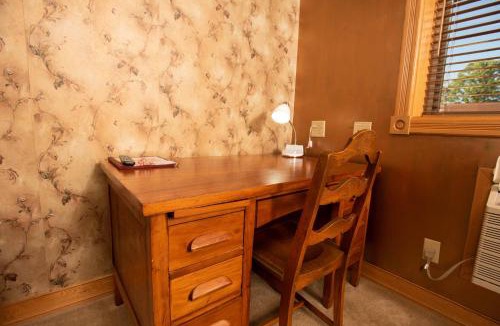 Massena Hotel | Blue Spruce Motel
