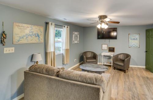 Omaha Apartment | Boating Basecamp! Apt 3 Mi to Table Rock Lake