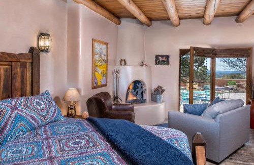 Canoncito Bed & Breakfast | Bobcat Inn