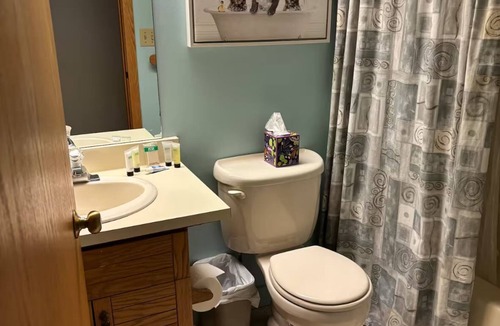 Bolton Valley Condo | Bolton main lodge family condo ski in/ski out!