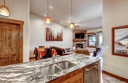 Frisco Apartment | Boulevard Bend P2