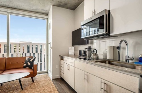 Downtown Phoenix Apartment | Boulevard Stays - Phoenix Convention Center