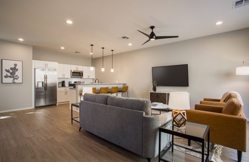 Raynolds Addition Condo | Brand New Stylish Condo Close to Old Town and Downtown