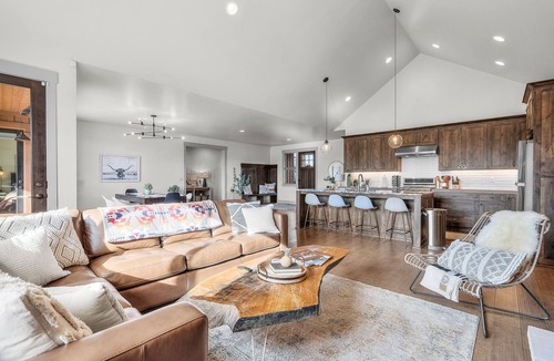 Alfalfa House | Brasada Ranch Elegance | Hot Tub| Bocce| Ping Pong