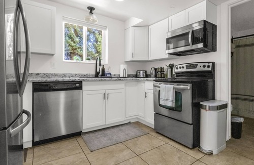 Logan Apartment | Bright 2 Bd - Great Location Near USU and Downtown