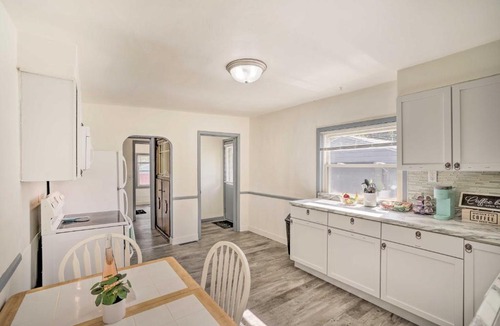 West St. Paul House | Bright St Paul Home with Grill, 3 Mi to Dtwn!