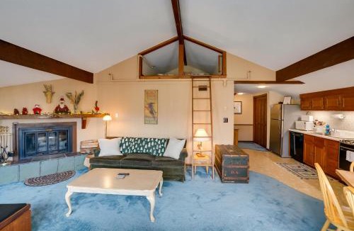Bromley Mountain Apartment | Bromley Mountain Escape with 2 Balconies Hike and Ski