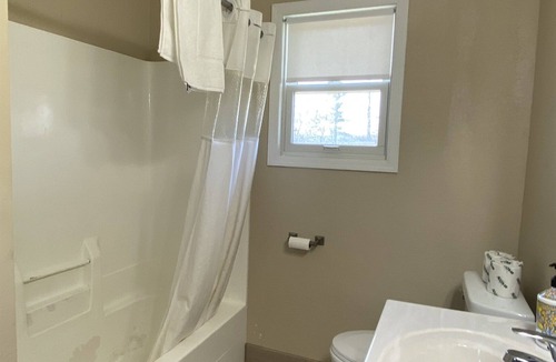 Hastings House | Budget-Friendly Comfort