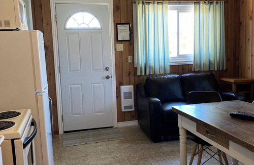 Rossport Hotel | Jackfish Lake Cottages Motel