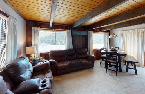 Taos Ski Valley Cabin | Cabin ∙ 2 bedrooms ∙ 6 guests