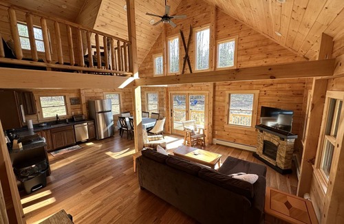 Sugar Hill Cabin | Cabin ∙ 3 bedrooms ∙ 10 guests