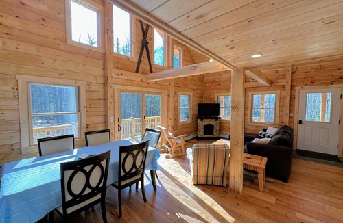 Sugar Hill Cabin | Cabin ∙ 3 bedrooms ∙ 10 guests