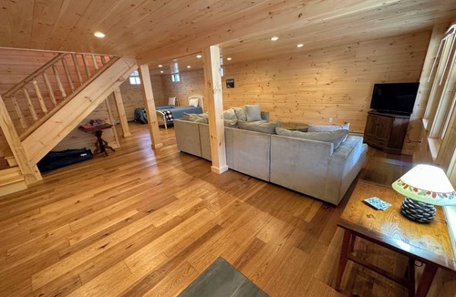 Sugar Hill Cabin | Cabin ∙ 3 bedrooms ∙ 10 guests