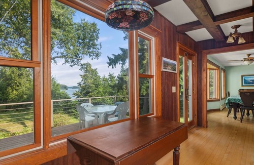 Shelburne Cottage | Cabin ∙ 5 bedrooms ∙ 11 guests