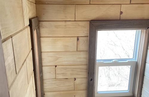 Winona County Cabin | Cabin on a cliff, with amazing view, and private hiking trails!