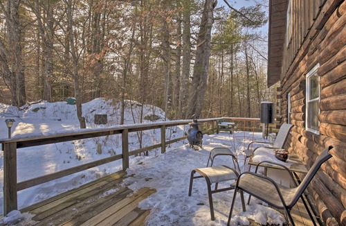 Henniker Cabin | Cabin: Private Hot Tub, Walk to Pats Peak Ski Area