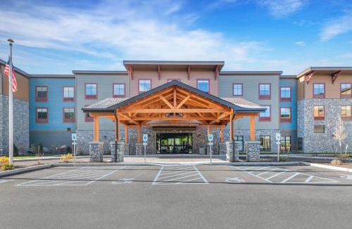 Lake Placid Hotel | Cambria Hotel Lake Placid - Lakeside Resort