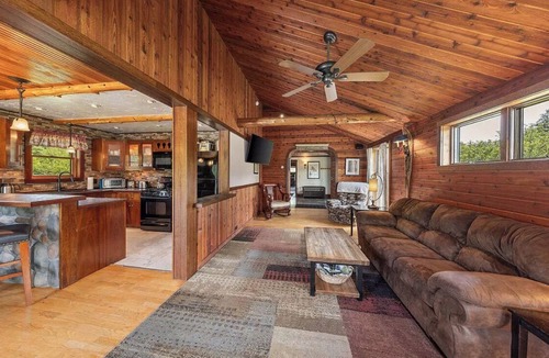 Wilmington House | Camp Beaver Creek:Cozy Adirondack camp with majestic mountain views of Whiteface