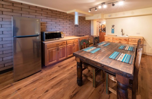 Los Alamos Apartment | Canyon and Mountain Views