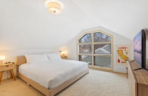 Diamond Lake House | Cape Cod Charmer