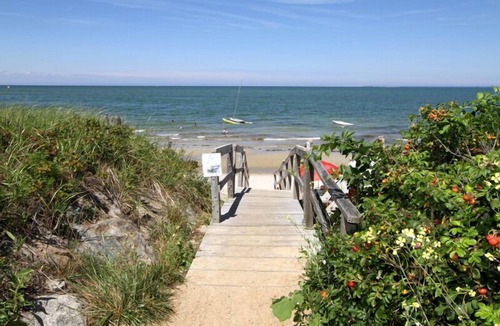 Brewster Cottage | Cape Cod Cottage With Deeded Access To Private Association Beach