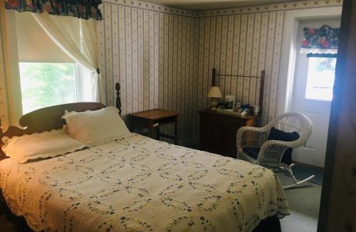 Historic Main Street Bed & Breakfast | Carriage Barn Inn