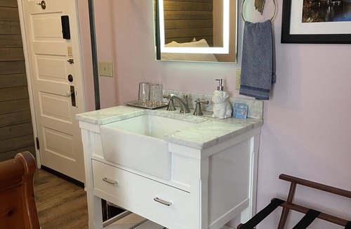 Winona Bed & Breakfast | Carriage House B&B