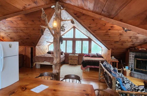 Dorset Apartment | Carriage House Studio Apt- secluded, mountain views, babbling brook, countryside