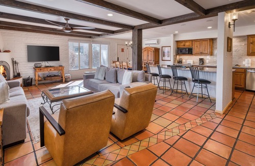 Northeast Santa Fe Condo | Casa Artissimo | Spacious Condo