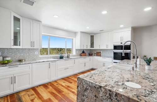 Canoncito House | Casa De Coyote: Luxury 7br 16+ guest retreat