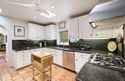 Historic Eastside House | Casa de Gracia - Walk Everywhere, Amazing Yards