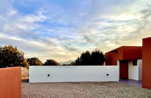 Canoncito House | Casa de Luz- Santa Fe Escape