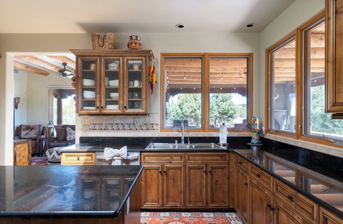 Tierra Preciosa House | Casa Del Oso - Mountain Views & Hot Tub
