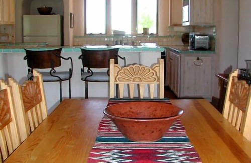 Arroyo Seco House | Casa Montana- Access to Indoor Pool -Tennis- Fireplace -Mountain views- Wifi