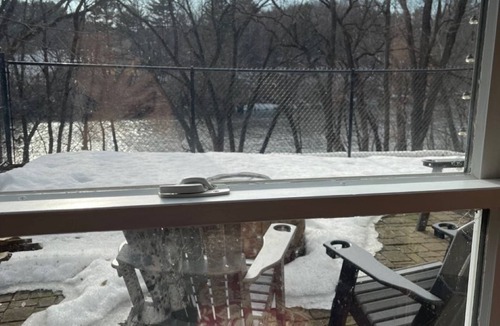 Menomonie Apartment | Casa on the Red Cedar River
