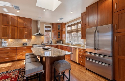 South Capitol House | Casa Sage - Unbeatable Location, Hot Tub