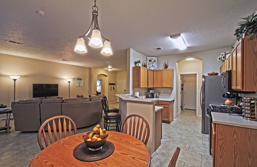 Vista Del Norte Alliance House | Casa Sandia ~ Great Central Location by a Premier Partner Host!