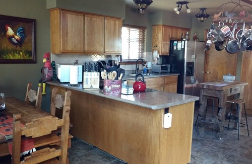 Tramway Terrace Cabin | CASA SANDIA PEAK. Unobstructed Mountain/Tram Views. Serenity-Wildlife-Pets OK.