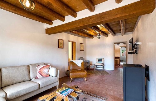 Chupadero House | Casa Sarita, 3 Bedrooms, Patio, Ground Floor, Sleeps 8