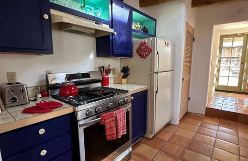 Historic Eastside House | Casa Tres Hombres - Canyon Road Retreat - Wonderful garden/courtyard!