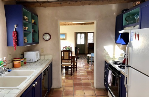 Historic Eastside House | Casa Tres Hombres - Canyon Road Retreat - Wonderful garden/courtyard!
