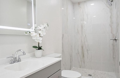 Kokomo Apartment | Cashmere Private Studio Cozy Chic Escape